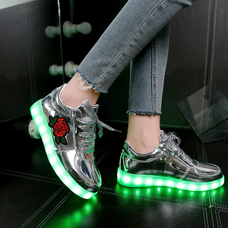 7ipupas New Homme luminous sneakers boys girls Chaussures Lumineuse 11 colors Gold Led Shoes kids Glowing Casual Unisex 30-44