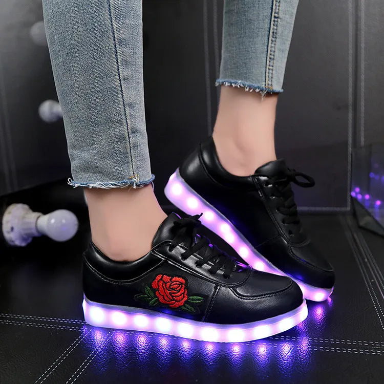 7ipupas New Homme luminous sneakers boys girls Chaussures Lumineuse 11 colors Gold Led Shoes kids Glowing Casual Unisex 30-44