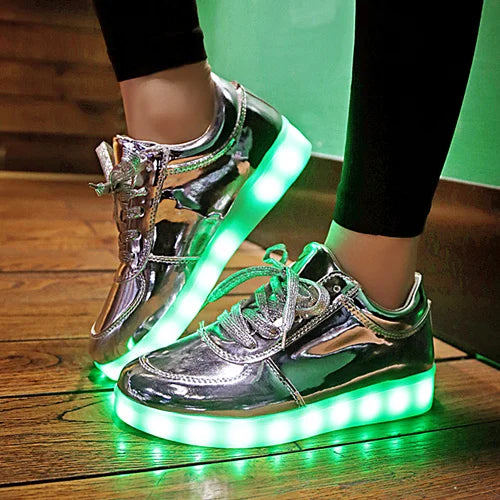 7ipupas New Homme luminous sneakers boys girls Chaussures Lumineuse 11 colors Gold Led Shoes kids Glowing Casual Unisex 30-44