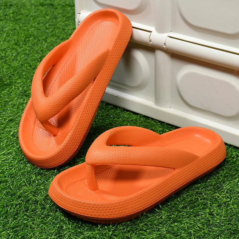 MAEDEF 2024 Flip Flops Men and Women Summer Anti-skid Outdoor Casual Light Beach Sandals Thick Platform House Bathroom Slippers