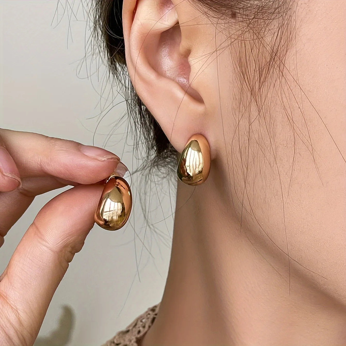 Vintage Smooth Metal Water Drop Stud Earrings Punk Aesthetic Geometry Hollow Tear Drop Earrings Women's Trend Party Ear Jewelry