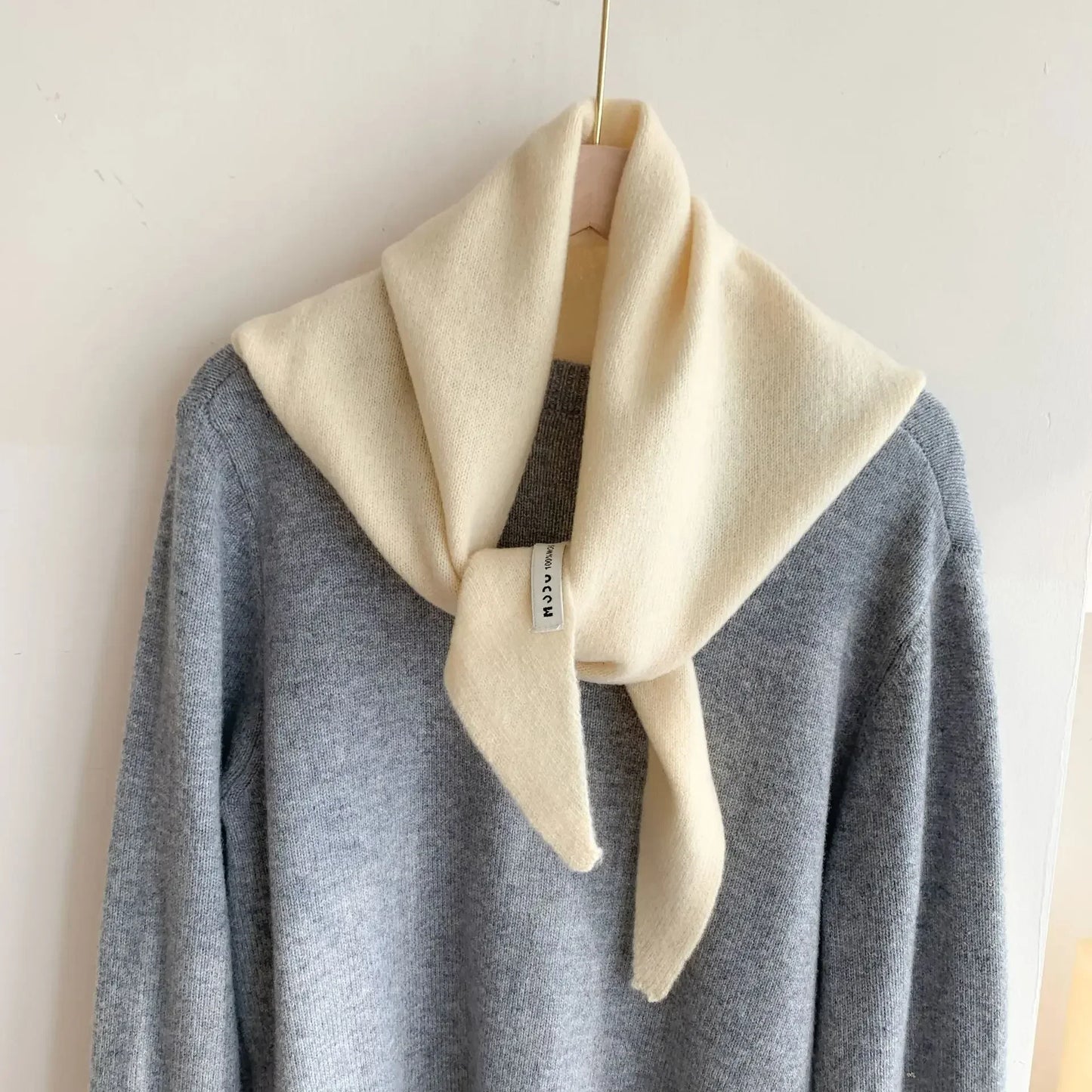 British Korean Triangle Scarf Niche Wool Triangular Scarf Women Headscarf Knitted Scarf Multi-functional Warm Knitted Scarf