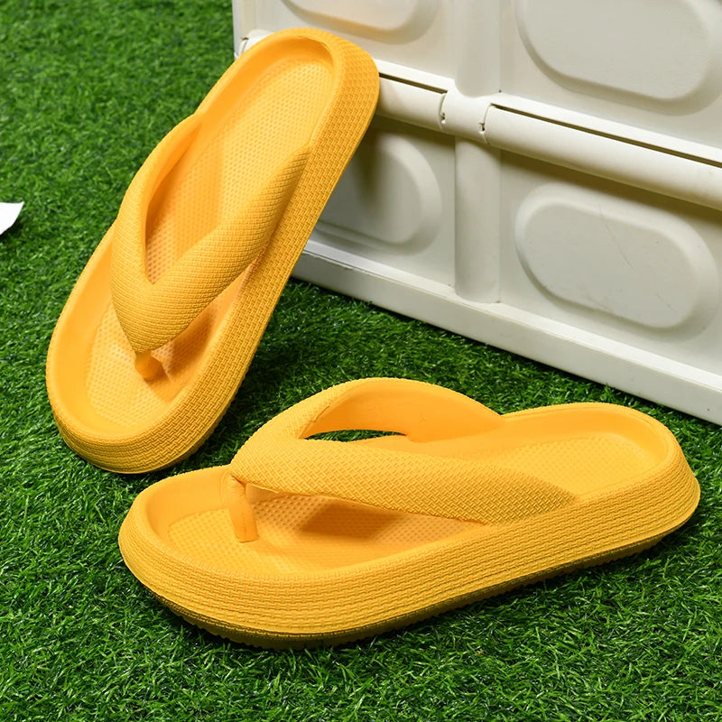 MAEDEF 2024 Flip Flops Men and Women Summer Anti-skid Outdoor Casual Light Beach Sandals Thick Platform House Bathroom Slippers